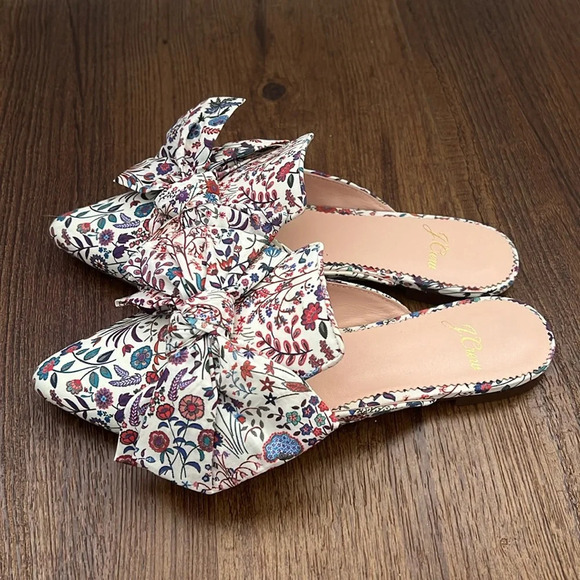 J. Crew Floral Liberty Print Bow Detail Mule Flats
Women’s Size 5 - Picture 5 of 7